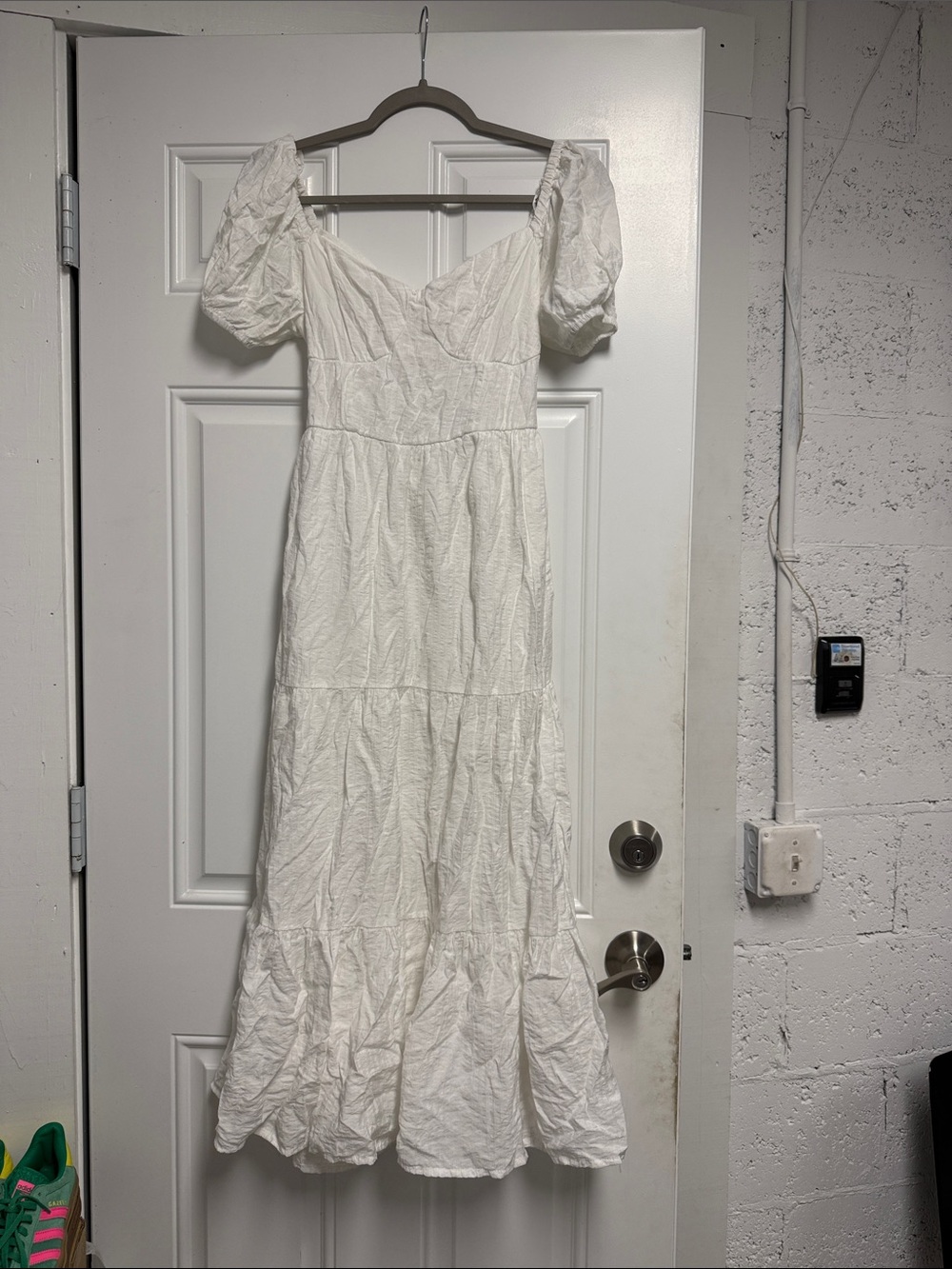 White Puff-Sleeve Linen Maxi Dress - Elegant Summer Style Short Sleeve LIKE NEW
